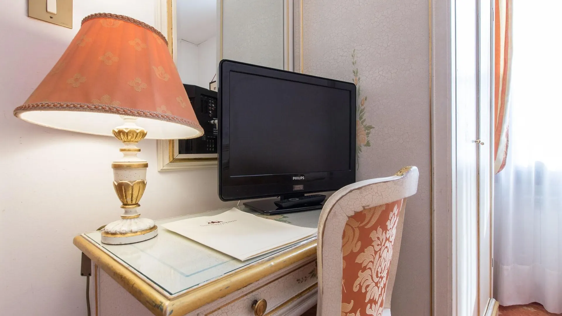 Ambassador Tre Rose Hotel Veneza 3*,  Itália