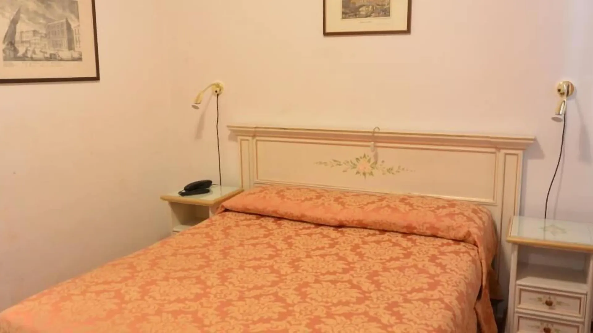 Ambassador Tre Rose Hotel Veneza