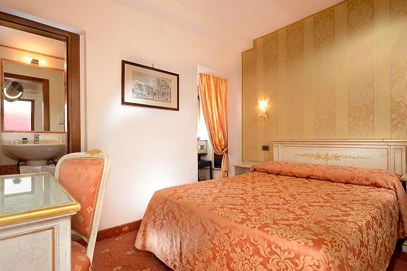 Ambassador Tre Rose Hotel Veneza