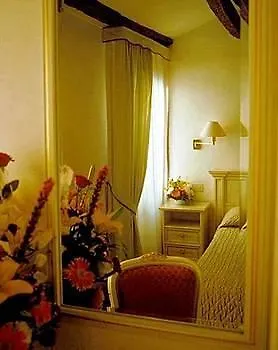 ***  Ambassador Tre Rose Hotel Veneza Itália