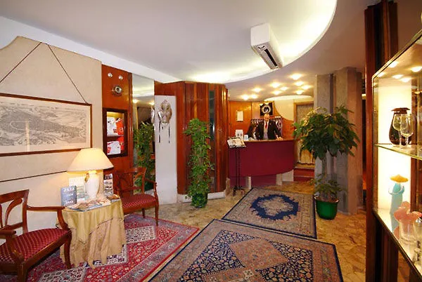 Ambassador Tre Rose Hotel Veneza Itália
